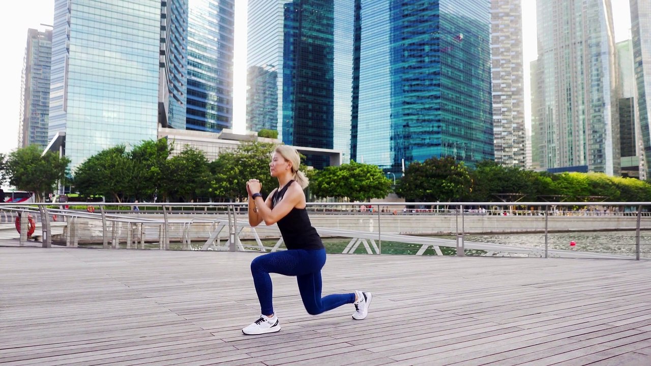 Cara Melakukan Gerakan Split Squat Jump yang Baik dan Benar