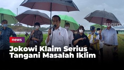 Payungan saat Pidato, Jokowi Klaim Serius Tangani Masalah Iklim di Depan Sejumlah Dubes