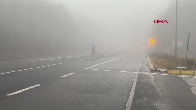 BOLU DAĞI'NDA SİS GÖRÜŞ MESAFESİNİ 15 METREYE DÜŞÜRDÜ