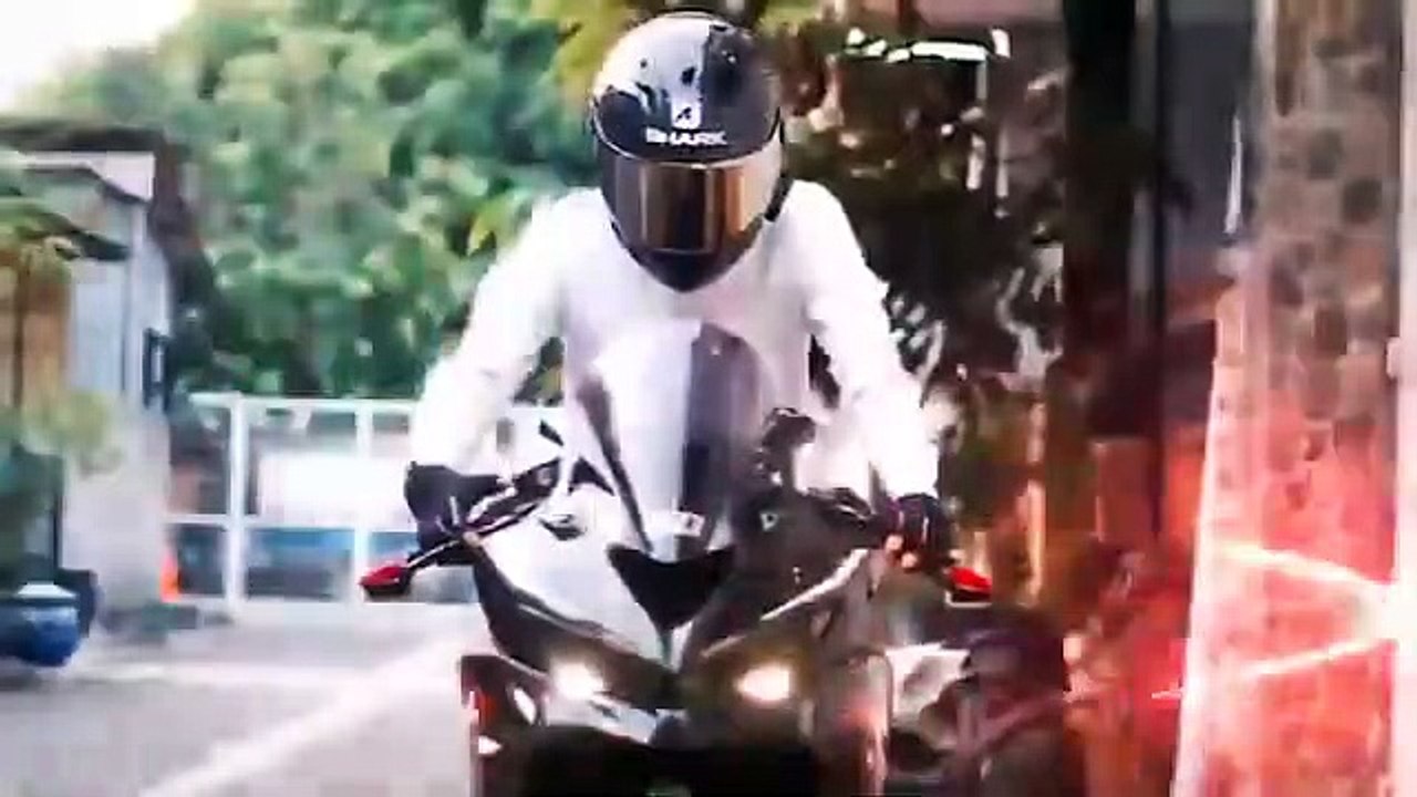 Cinematic ZX-25RRED