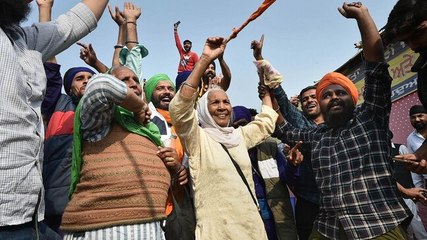 Farm laws scrapped: Celebrations break out at Singhu border protest site | Watch