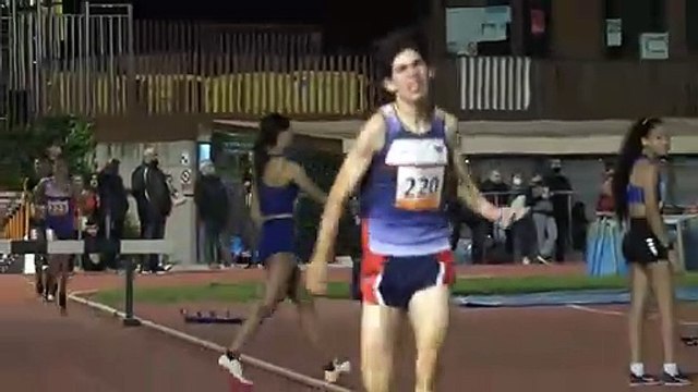Chavales de 16 años pelando por la plata en el campeonato de Cataluña y sucede esto: simplemente maravilloso