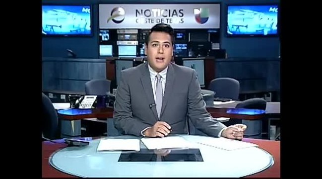 Hombre exhibe sus partes íntimas.