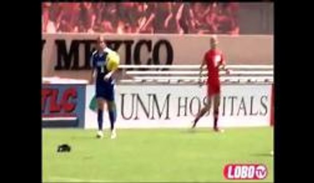 Las Jugadoras del Equipo Femenil de Fútbol de UNM Piden Disculpas