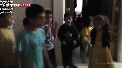 İsrail askerlerinden Filistinli çocuklara gece baskını