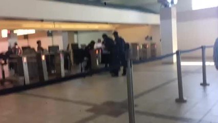 Intentan cruzar la frontera