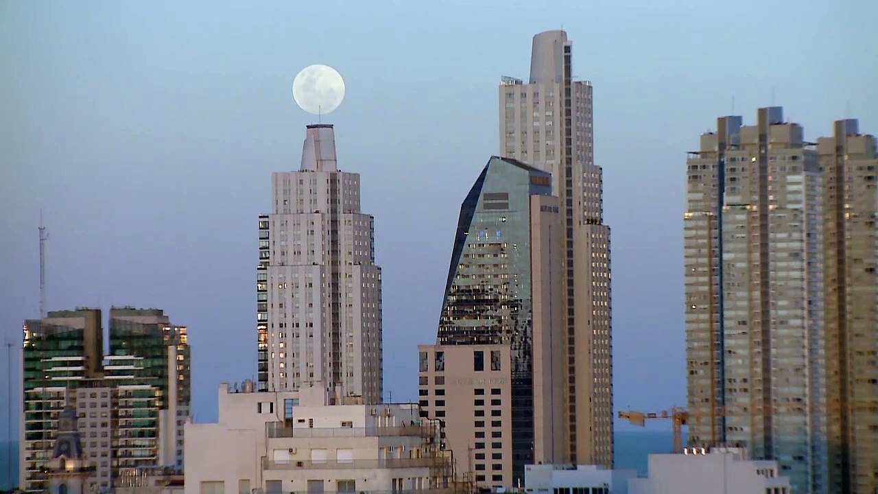 El eclipse lunar parcial más largo siglos llega con la luna llena