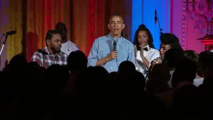 Obama canta "Happy Birthday" a hija