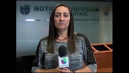 Inspección de camiones semi-remolque para verificar que cumplan con las normas del estado.