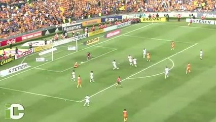 Mohamed está que se muerde las uñas