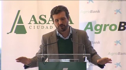 Casado a los agricultores: "Vamos a estar con vosotros en la calle"