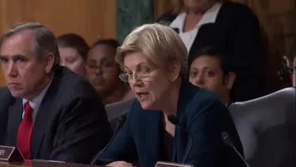 Warren fustiga a CEO de Wells Fargo