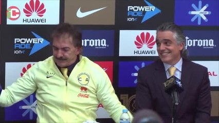 Este bigotón no los deja tranquilos