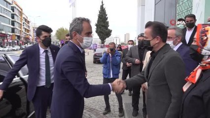 Bakan Özer: "İki ay içerisinde tüm Türkiye'de OSB'lerde mesleki eğitim merkezlerini açacağız"