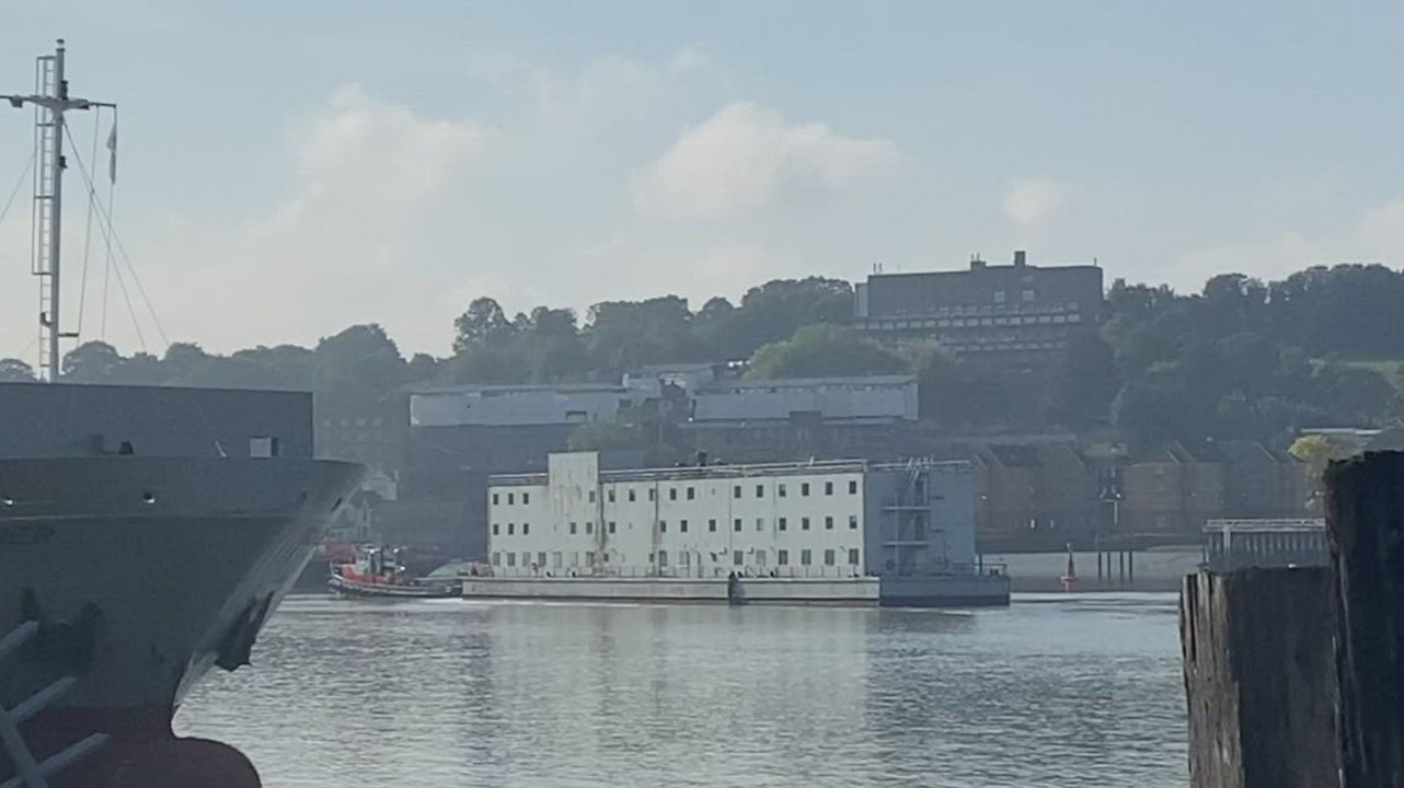 Floating hotel
