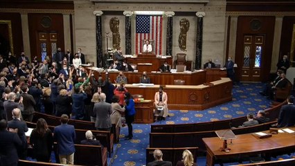 El plan social de Biden pasa al Senado tras superar la Cámara de Representantes