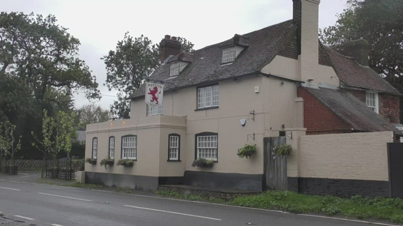 Faversham Red Lion offering pub desks