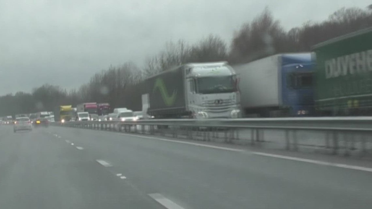 M20 traffic between Junctions 7-8