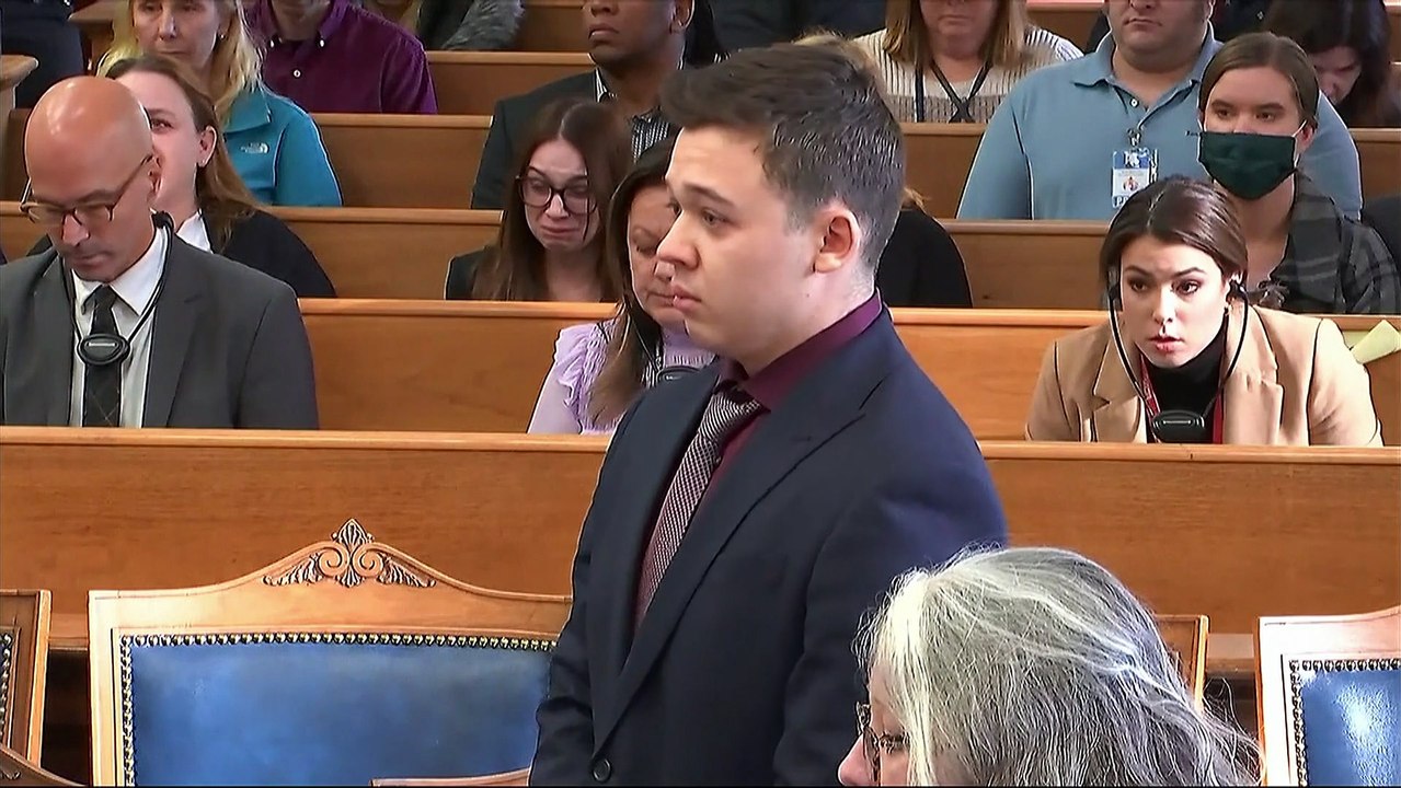 Tribunal absolve Kyle Rittenhouse