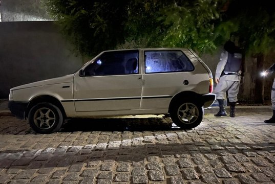 Carro furtado em Pombal é recuperado pela PM de Coremas e devolvido ao seu legítimo dono