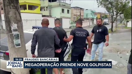 Fim da linha para nove golpistas que roubavam dinheiro por meio de fraudes bancárias. Eles foram presos hoje.
