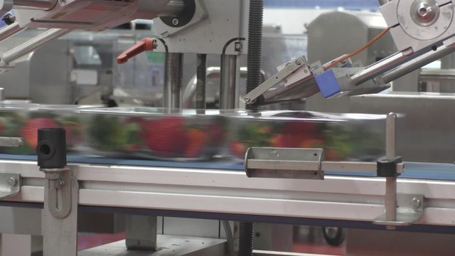 Kent fruit farm offers jobs to those unemployed because of coronavirus