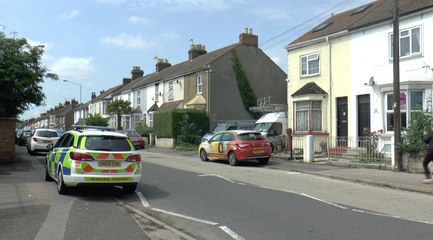 Armed police arrest man near primary school in Gillingham
