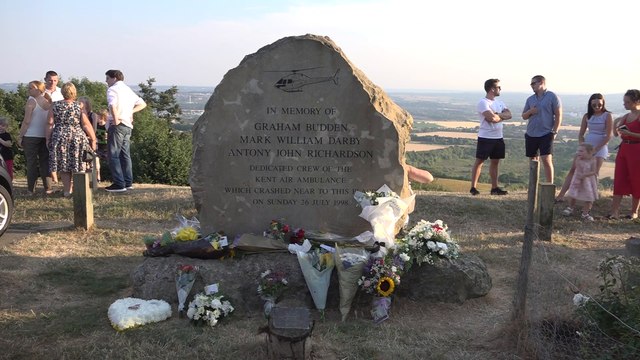 Memorial service for Kent air ambulance crew who died in tragic crash