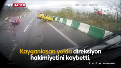 Bursa'da akılalmaz kaza araç kamerasına yansıdı