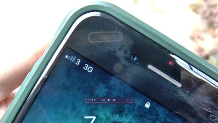 Residents hit out at shocking phone signal in King's Hill