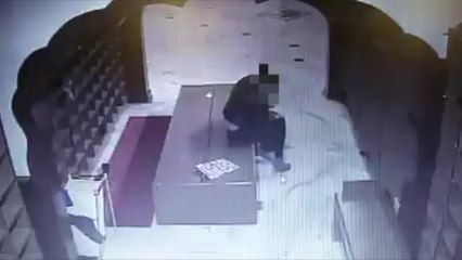 Woman steals from Sikh temple