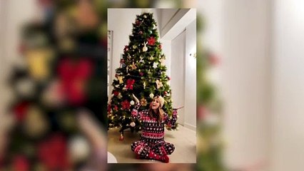 Paula Echevarría estrena la Navidad con este divertido posado