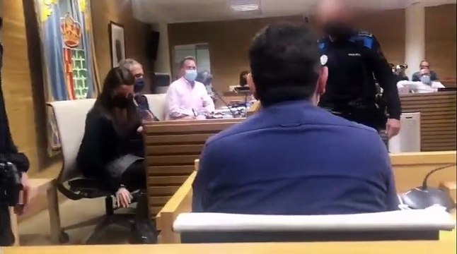 Los totalitarios del PSOE y Podemos en el Ayuntamiento de Getafe intentan expulsar del pleno al portavoz del PP