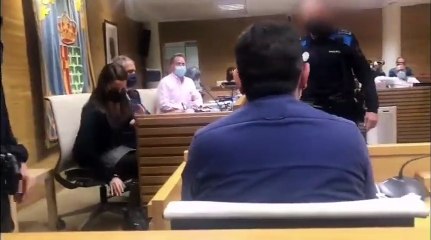 Los totalitarios del PSOE y Podemos en el Ayuntamiento de Getafe intentan expulsar del pleno al portavoz del PP