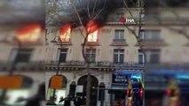 Paris'te tarihi binada korkutan yangın