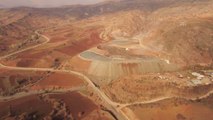 Atık barajında sızma olan maden işletmesinin faaliyetleri süresiz durduruldu