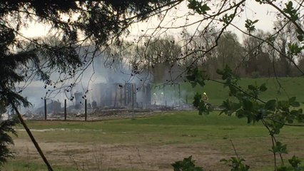 Fire destroys golf clubhouse