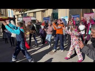 Manosque : le programme des festivités de Noël présenté en rythme sur la place du Terreau
