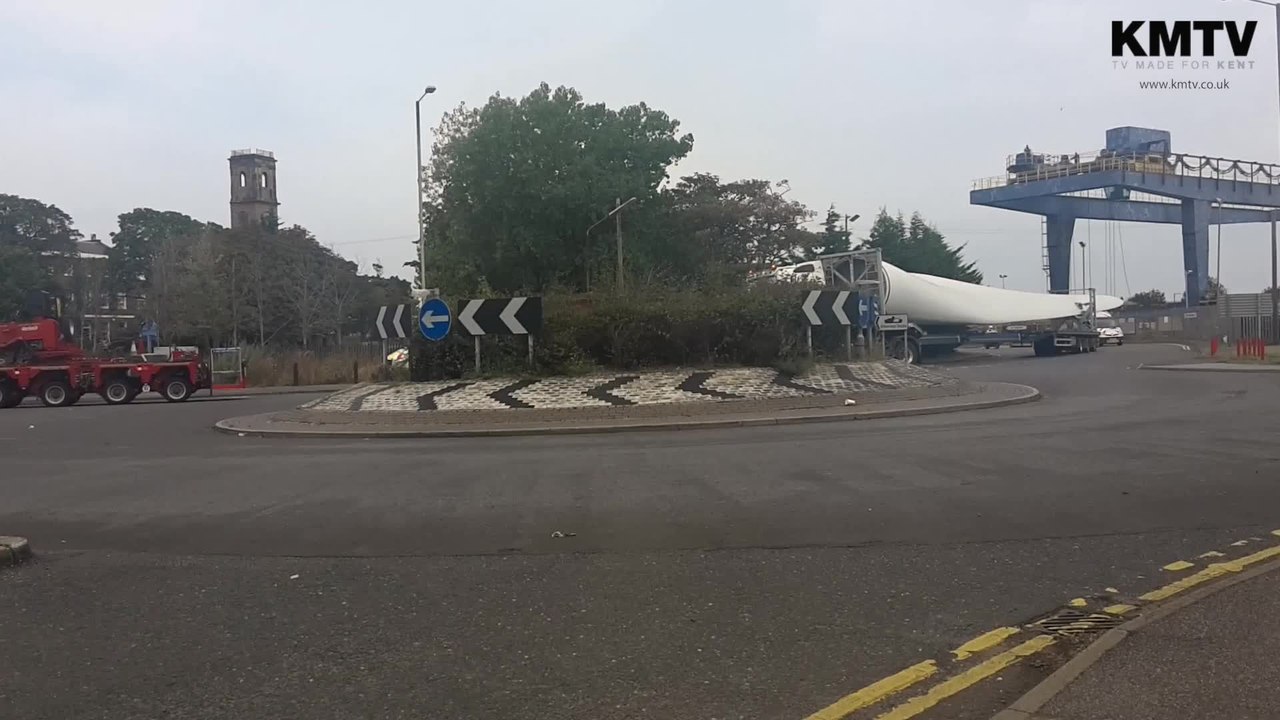Huge load takes to Kent's roads - video Dailymotion