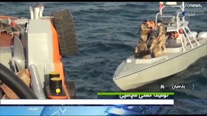 الحرس الثوري يقول إنه احتجز سفينة في الخليج تهرّب الوقود