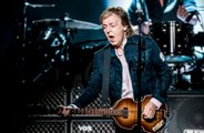 Paul McCartney, Green Day, U2... pourquoi ces artistes mettent-ils leurs guitares aux enchères ?