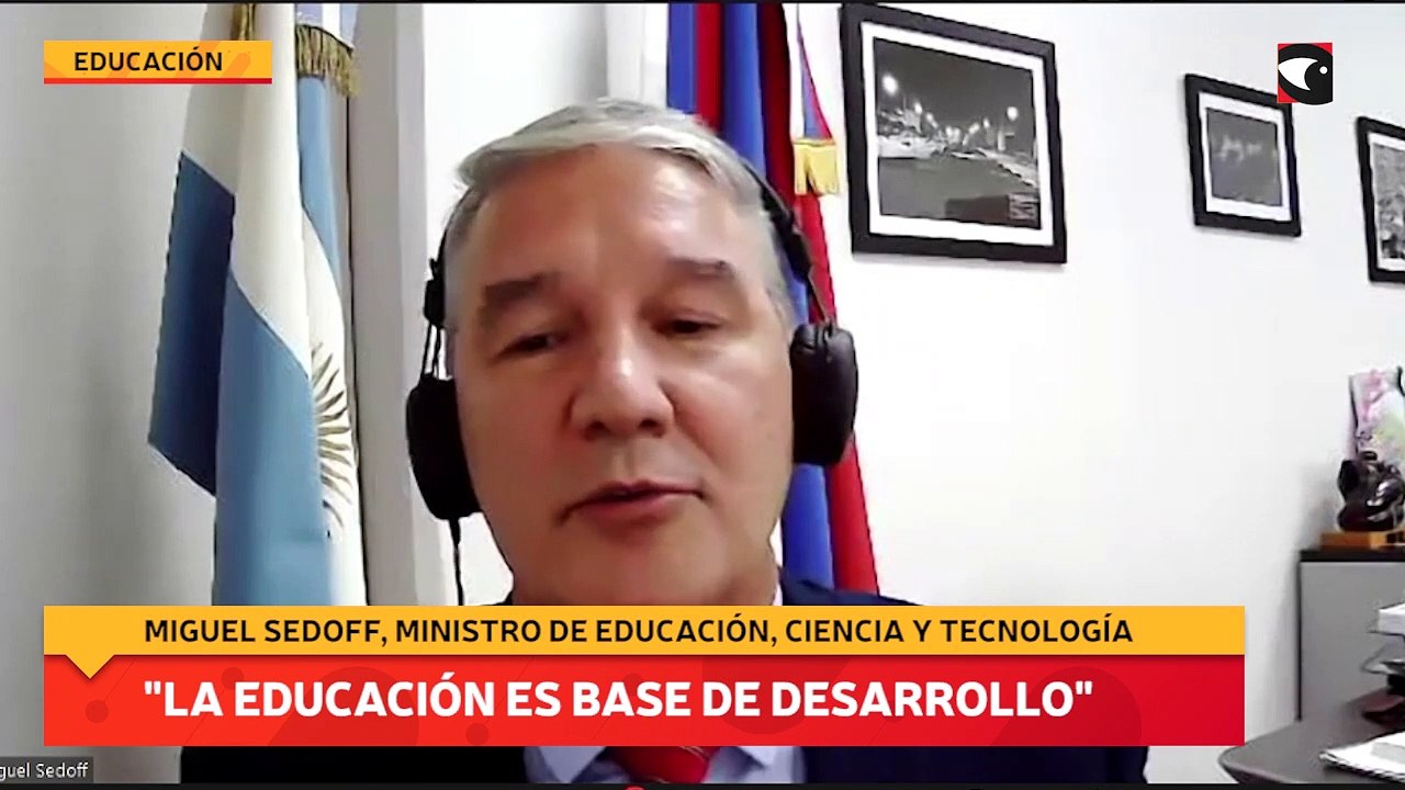 "La Educación Es Base De Desarrollo"