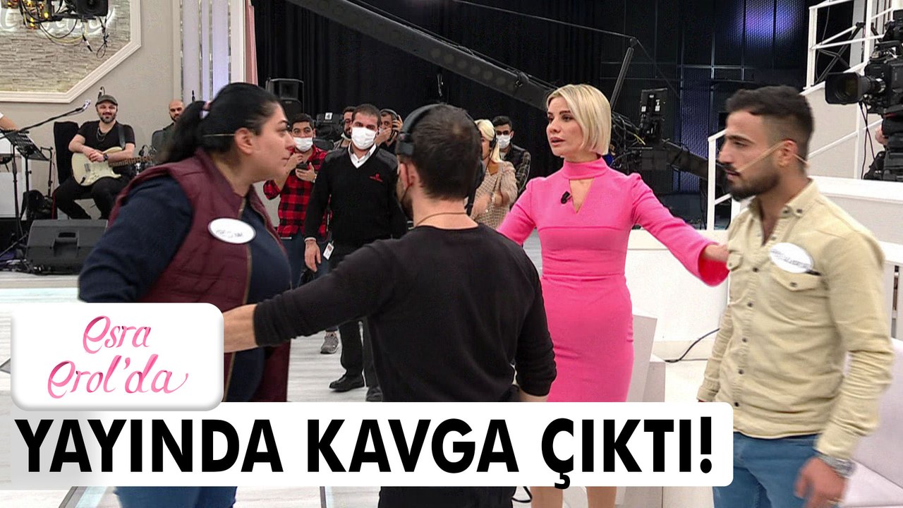 Canlı yayında zor anlar! Stüdyoda ortalık karıştı! - Esra Erol'da 25 Kasım 2021