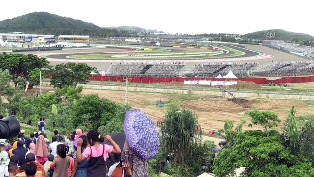 Milli motosikletçi Toprak Razgatlıoğlu, dünya şampiyonu oldu