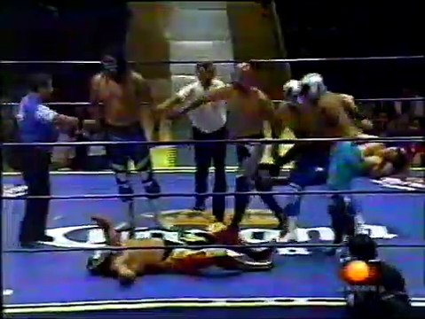 Damián & Halloween & Último Guerrero & Rey Bucanero vs. Atlantis & Lizmark jr & Black Warrior & Mr. Niebla
