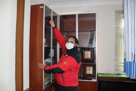 Son dakika! İTFAİYE EĞİTMENİNDEN DEPREM ÖNCESİ EVLERDE SABİTLENMEMİŞ EŞYA UYARISI