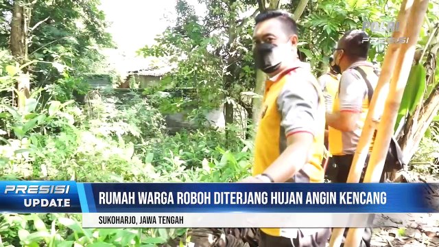 Kapolres Sukoharjo Gelar Baksos Bersihkan Rumah Warga Yang Roboh Terkena Musibah