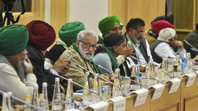 Farmers' meet continues over future course of action