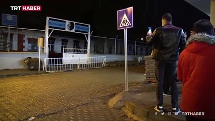 Kars'ta okul bahçesine bozayı girdi