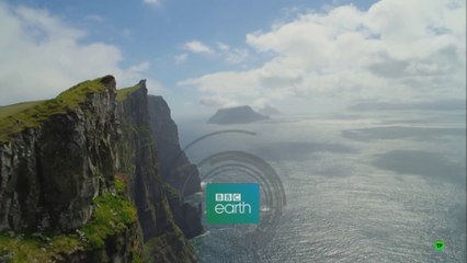 El gran espectáculo de la tierra II: 1/3 -  Sobreviviendo al peligro [Documental HD]